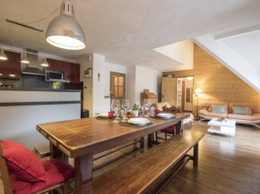 Duplex 10 pers, 98m², cœur du village, balcon, proche télécabine et thermes, parking privé, jacuzzi - FR-1-296-340